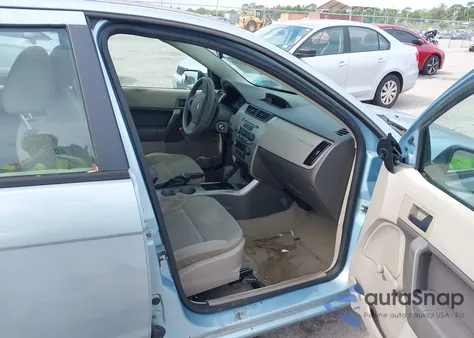 2008 Ford Focus S z USA, uszkodzony, nr VIN 1FAHP34N28W148347